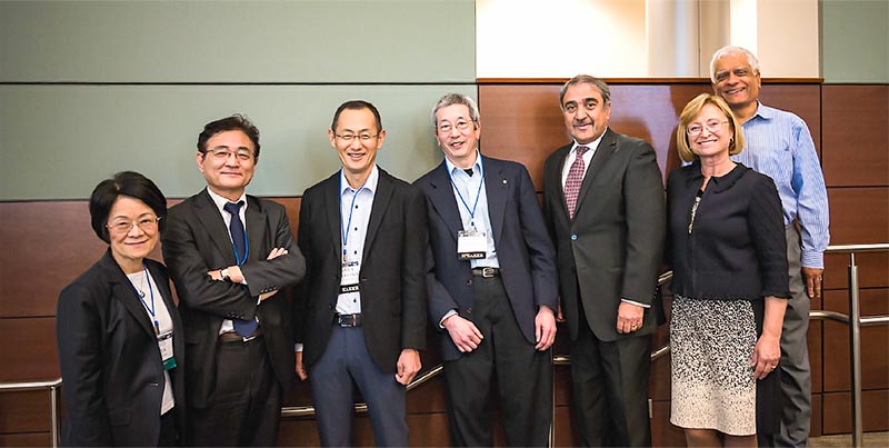 from left to right; Executive Vice-President Kayo Inaba, Executive Vice-President Nagahiro Minato, Prof. Shinya Yamanaka, Prof. Roger Y. Tsien, Chancellor Pradeep K. Khosla, Vice Chancellor Sandra A. Brown and Vice Chancellor Suresh Subramani